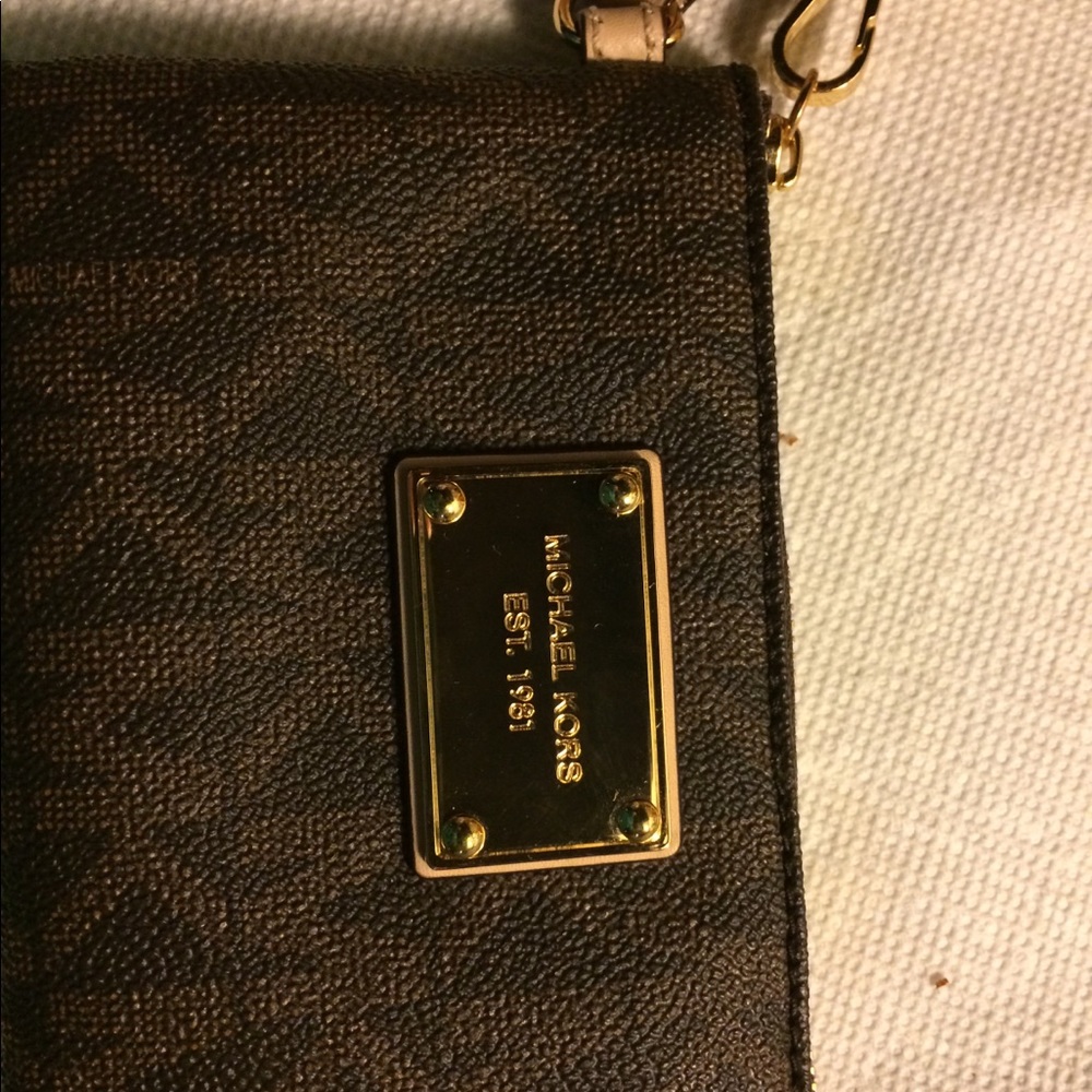 Michael Kors wristlet